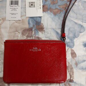 NWT Coach Patent Leather Wristlet